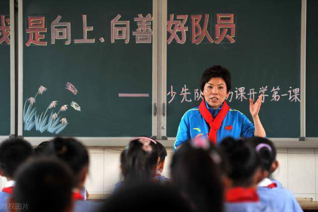 在片中饰演水月大师的叶童，在拍摄一场涉及到冰瀑布场景的戏份时，不仅要经受住鼓风机下的刺骨严寒，还要随时留意脚下的湿滑冰面，整场戏中展现出的敬业态度及高水准演技令现场工作人员敬佩不已